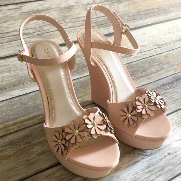 Retro Peach Floral Wedge Sandals - Picture 2 of 7